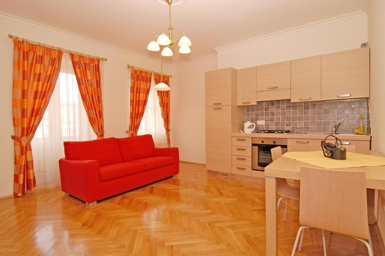 Residence La Familia Praga Zewnętrze zdjęcie