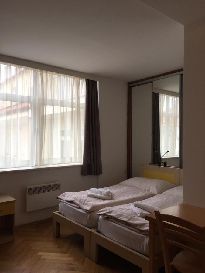Residence La Familia Praga Zewnętrze zdjęcie