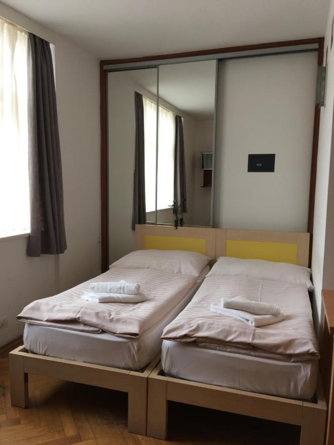 Residence La Familia Praga Zewnętrze zdjęcie