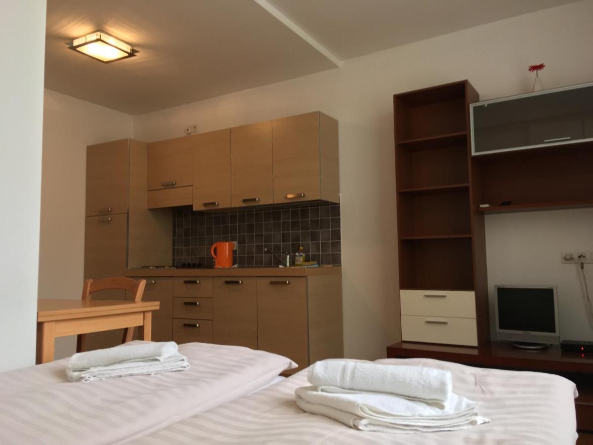 Residence La Familia Praga Zewnętrze zdjęcie
