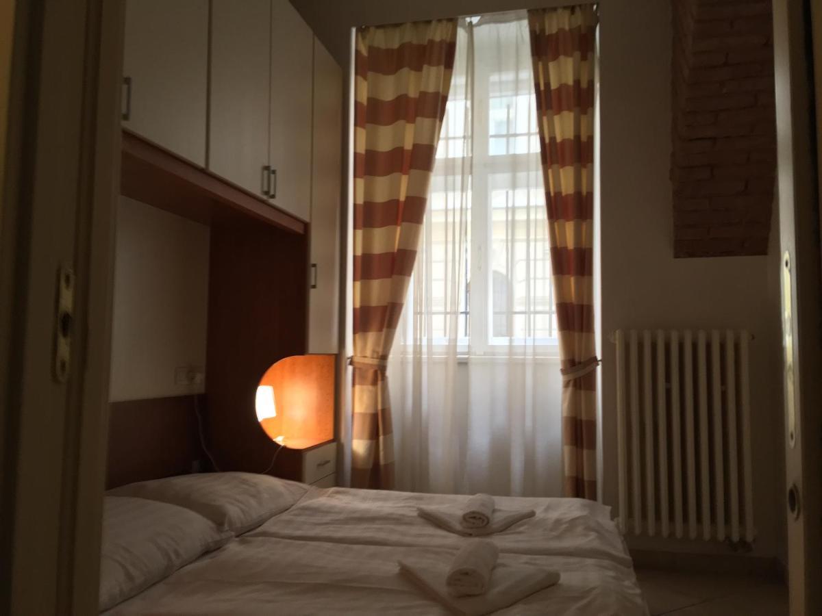 Residence La Familia Praga Zewnętrze zdjęcie