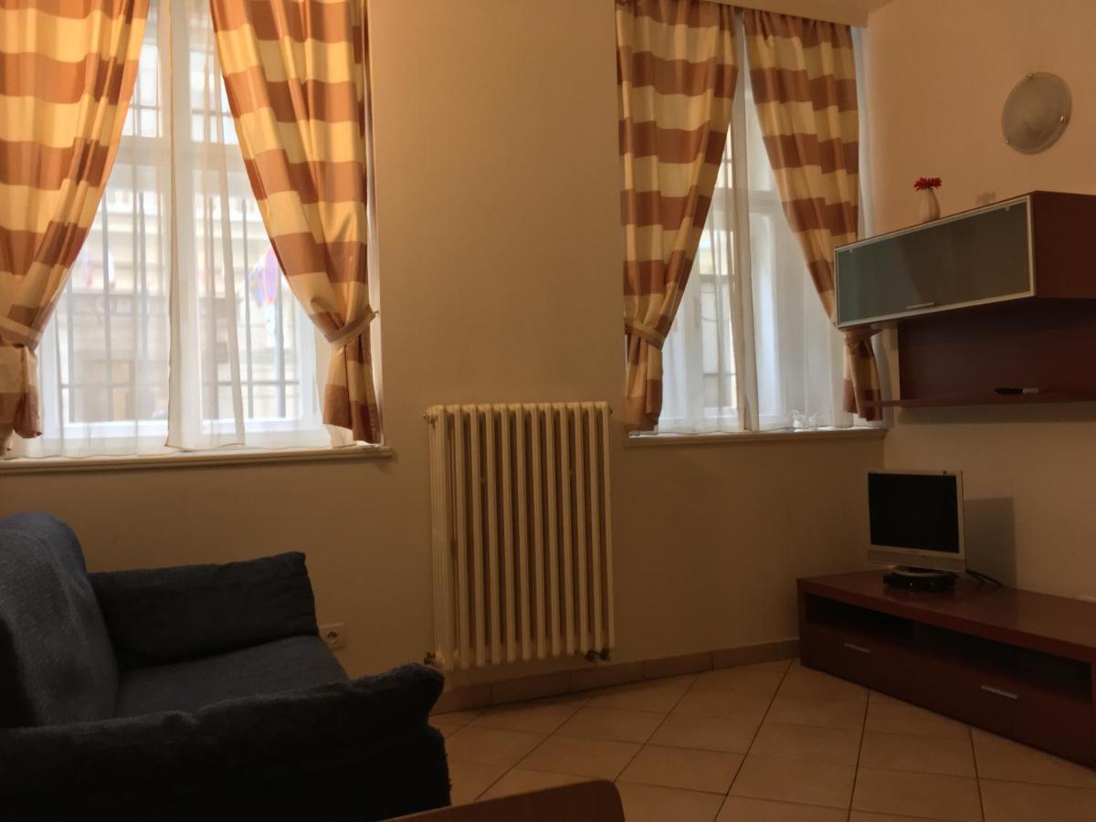 Residence La Familia Praga Zewnętrze zdjęcie