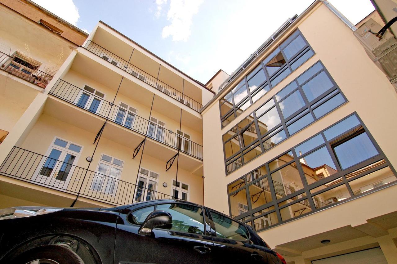Residence La Familia Praga Zewnętrze zdjęcie