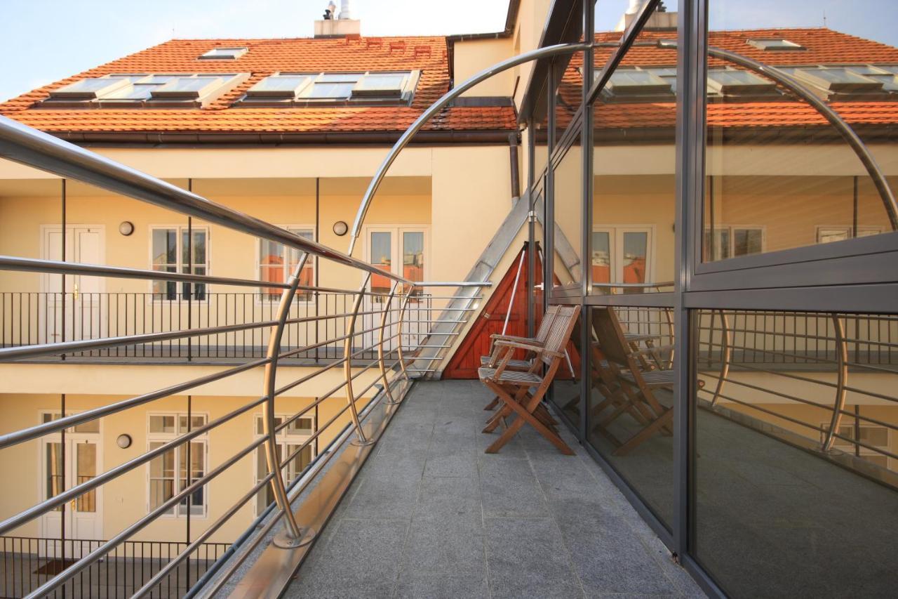 Residence La Familia Praga Zewnętrze zdjęcie