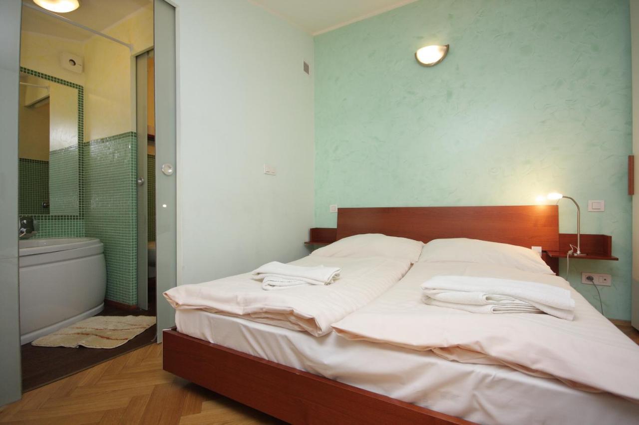 Residence La Familia Praga Zewnętrze zdjęcie